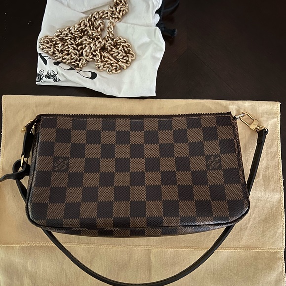 SOLD Louis Vuitton Pochette Accessoires - Picture 1 of 9